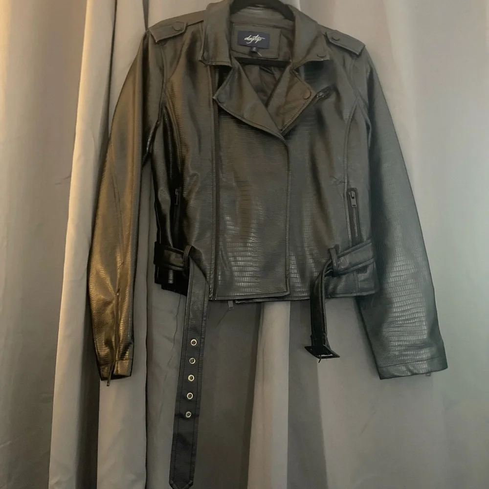 🖤 Black Faux Leather Jacket